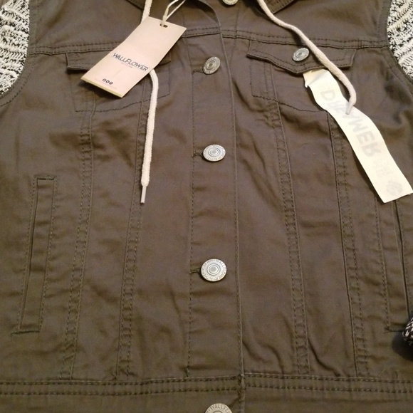 Wallflower olive jacket with hoodie - Picture 3 of 3